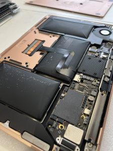 Thay pin Macbook Air Intel 2018,2019,2020