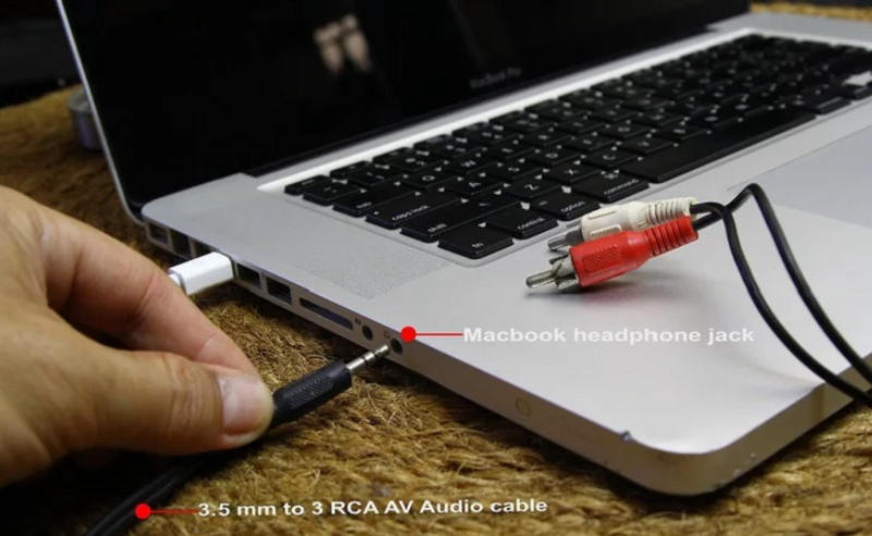 Kết nối âm thanh trong trường hợp sử dụng cổng VGA