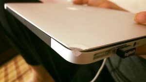 Macbook bị móp: Nguyên nhân, hướng dẫn cách xử lý nhanh chóng