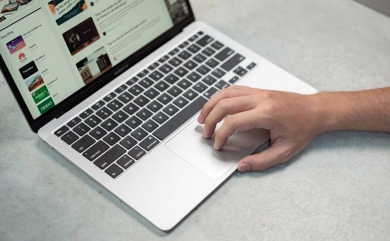 Chuyển tab bằng Trackpad